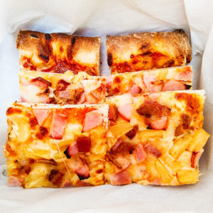 Hawaiian Pizza Recipe with Ham and Pineapple