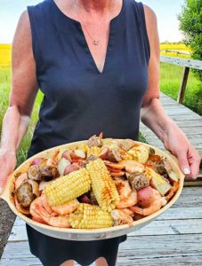 Low Country Boil Recipe - South Carolina Style - On The Go Bites